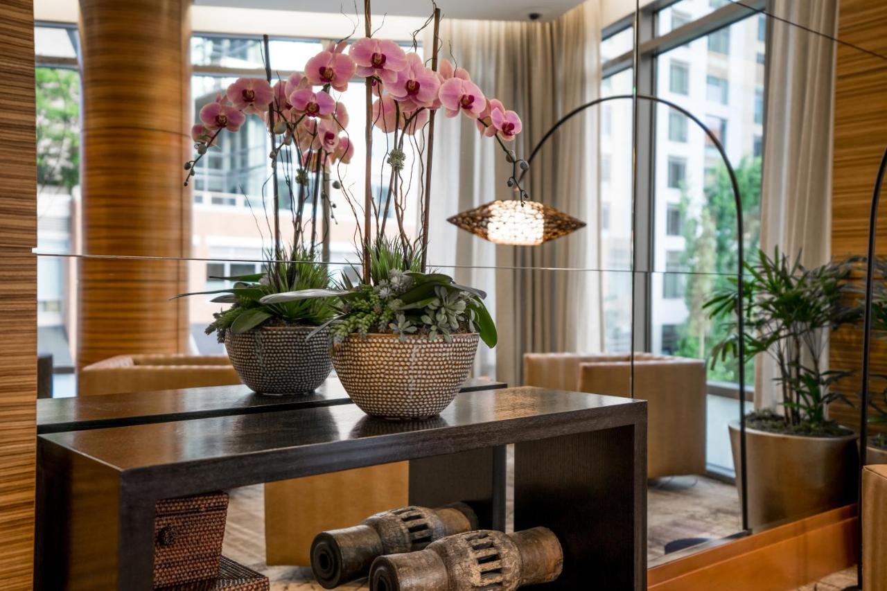ホテル パン パシフィック シアトル エクステリア 写真 The interior of the hotel