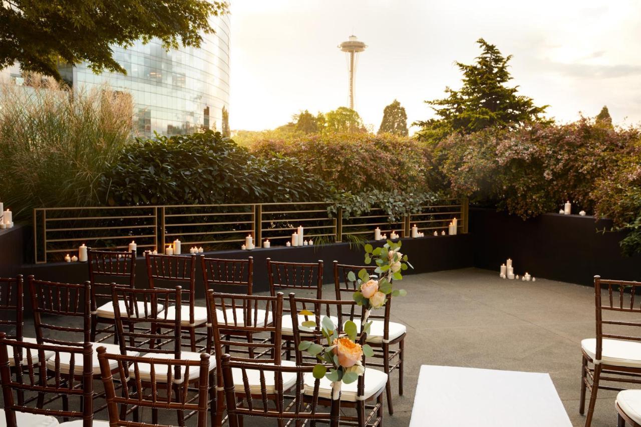 ホテル パン パシフィック シアトル エクステリア 写真 The outdoor wedding venue at the Four Seasons Hotel Seattle